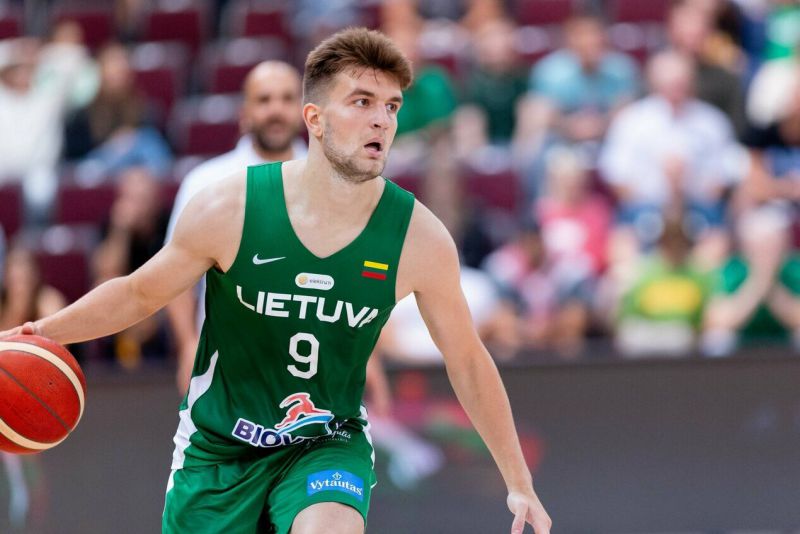 Dovydas Giedraitis laukia debiuto Lietuvos krepšinio rinktinėje ir ruošiasi „Eurobasket 2025“ iššūkiui