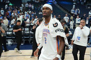 Dueto tempiama „Thunder“ atsidūrė per žingsnį nuo didžiojo NBA finalo