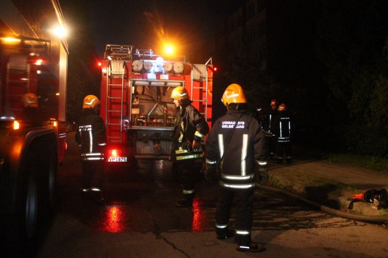 Smulkmeniška, bet neišvengiama užduotis gelbėtojams: prireikė užgesinti antklodę