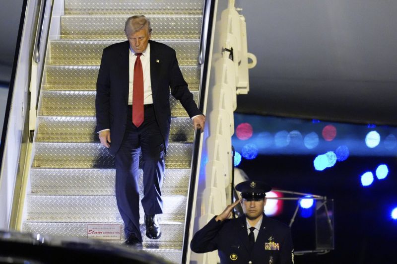 Internautai išgalvojo naują Trumpo iniciatyvą: esą subūrė darbo grupę kovai su „chemtreilais“