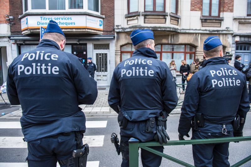 Prancūzijos policija sulaikė du asmenis, įtariamus nusikalstamu sąmokslu imtis terorizmo