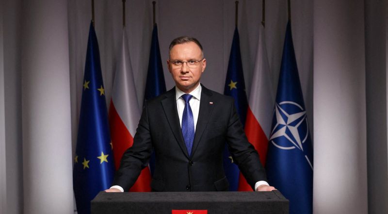 Dėl Lenkijos prezidento posto varžysis 17 kandidatų