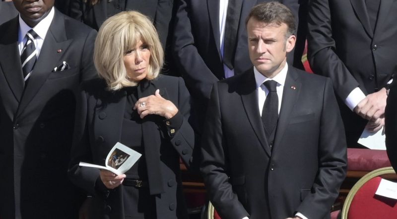 Vaizdo įrašas su Macronu įaudrino komentatorius – nepatylėjo ir Marija Zakharova
