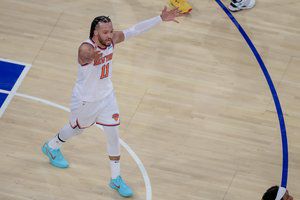 „Knicks“ kelia galvas į viršų: dar kartą pranoko „Pacers“ ir išplėšė šeštąjį serijos mačą