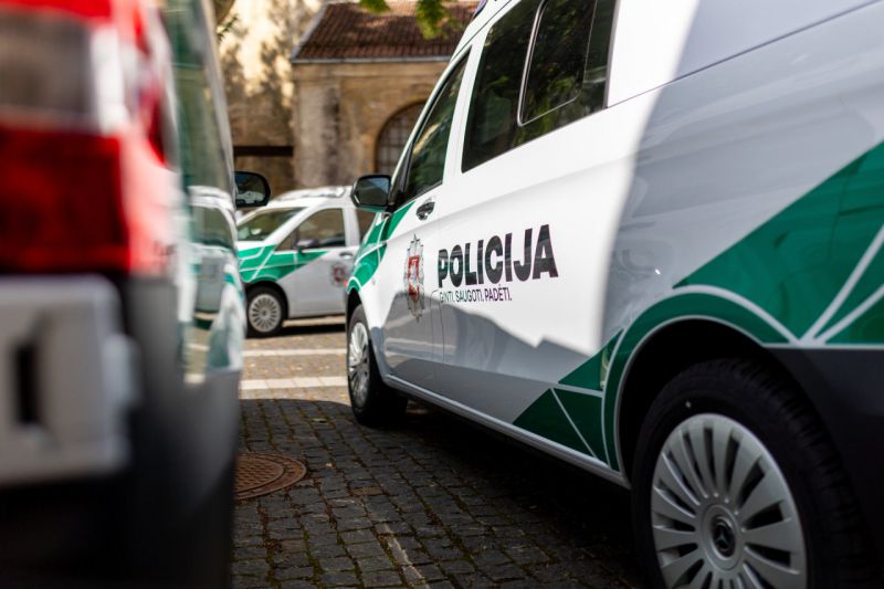 Du neblaivūs vyrai Šilutėje bandė apvogti parduotuvę, sukėlė skausmą moteriai