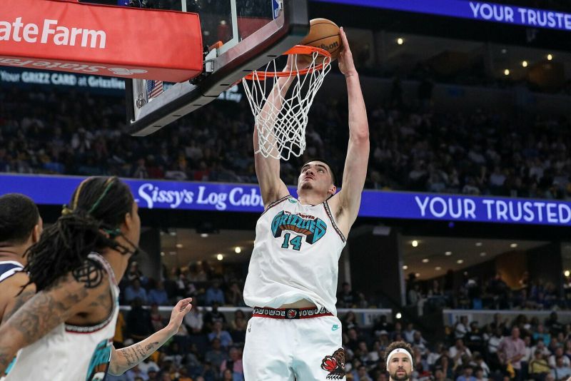 Zachas Edey dėl čiurnos traumos turės praleisti naujo NBA sezono pradžią