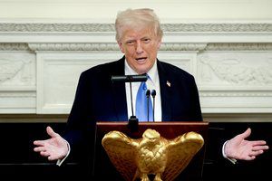 Po D. Trumpo sprendimų milijardinę žalą skaičiuoja patys amerikiečiai – vien „Nvidia“ apyvarta susitraukė 15 mlrd. dolerių