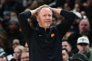 Dar vienas NBA treneris neteko darbo: šį kartą durys buvo parodytos „Suns“ strategui