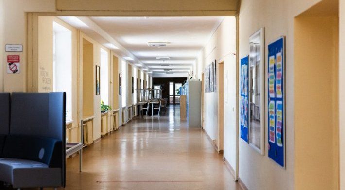 Ministerija iki rugpjūčio mokykloms ketina parengti DI naudojimo tvarką