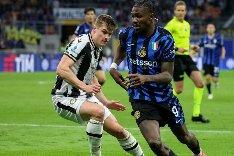 „Inter“ iškovojo pergalę ir išlaikė pirmąją poziciją Italijoje