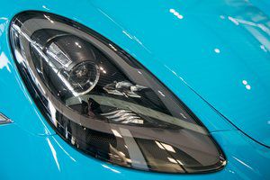 Uostamiestyje apgadinti ir apvogti du „Porsche“ automobiliai, padaryta apie 11 tūkst. eurų žala