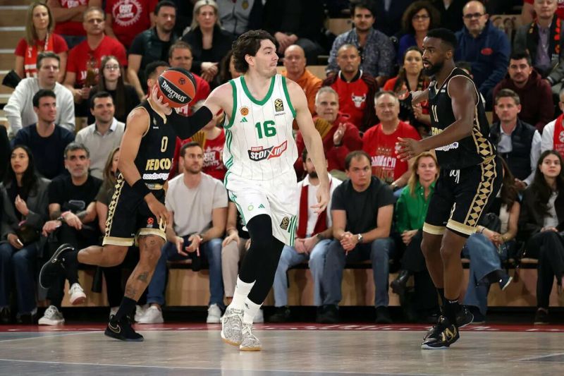 Cedi Osmanas pratęsė sutartį su „Panathinaikos“ klubu