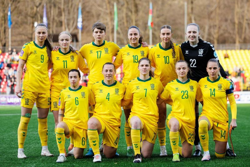 Lietuvos moterų futbolo rinktinė nusileido Azerbaidžanui