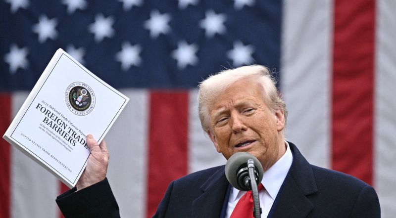 Trumpas muitai paremti neegzistuojančiu ekspertu – aptiktas trilijoninių nuostolių visame pasaulyje įkvėpėjas