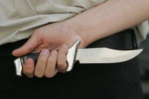 Visagine per namo kieme kilusį vyrų konfliktą – dūris peiliu