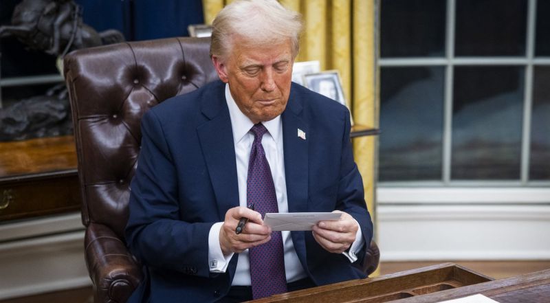 Donaldas Trumpas ruošiasi įvesti „Išsivadavimo dienos“ muitus