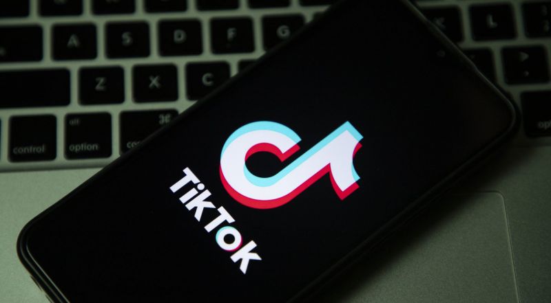 NKVC vadovas įžvelgia „TikTok“ keliamų saugumo rizikų: šiuo socialiniu tinklu naudojasi vis daugiau vaikų