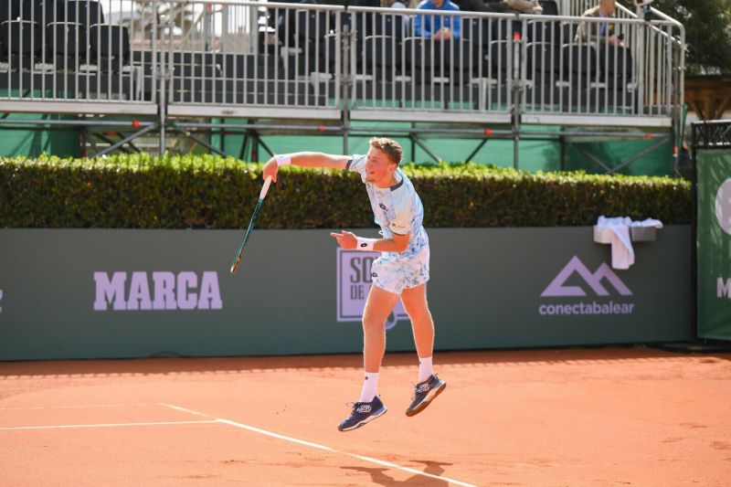 Edas Butvilas pradeda sezoną ant žolės – „Lexus Ilkley Open“ turnyro starte laukia akistata su Alastairu Gray