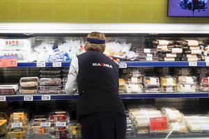 „Maxima“ skelbia, kaip tinklo parduotuvės dirbs Velykų savaitgalį