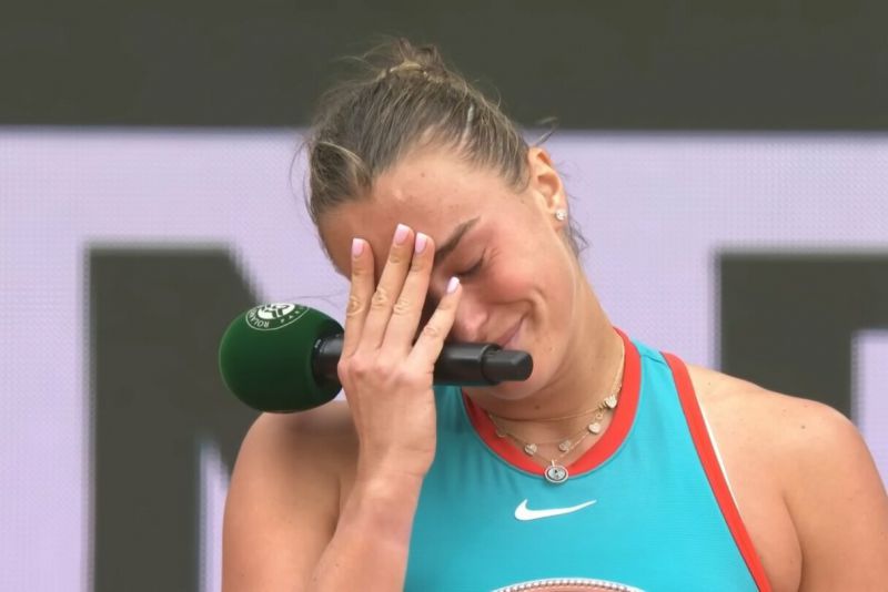Sabalenkos komentarai po pralaimėjimo „Roland Garros“ finale: pareiškė, kad Gauff laimėjo dėl jos klaidų ir abejojo Swiatek sėkmės atveju