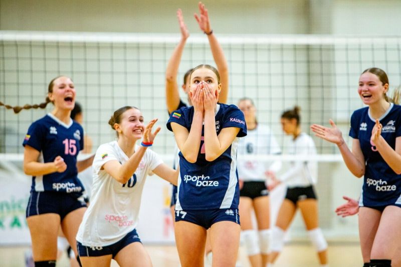 Lietuvos moterų tinklinio čempionato pusfinalyje – įspūdingas jaunimo pasirodymas