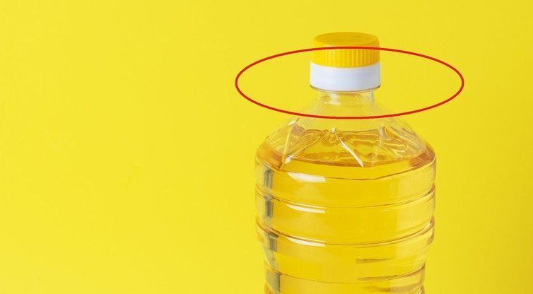 Atskleidė, kam skirtas plastikinis žiedas ant aliejaus butelio: nustebo šimtai