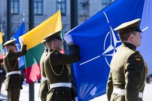 Šalies vadovai sveikina Lietuvos gyventojus su 21-osiomis narystės NATO metinėmis