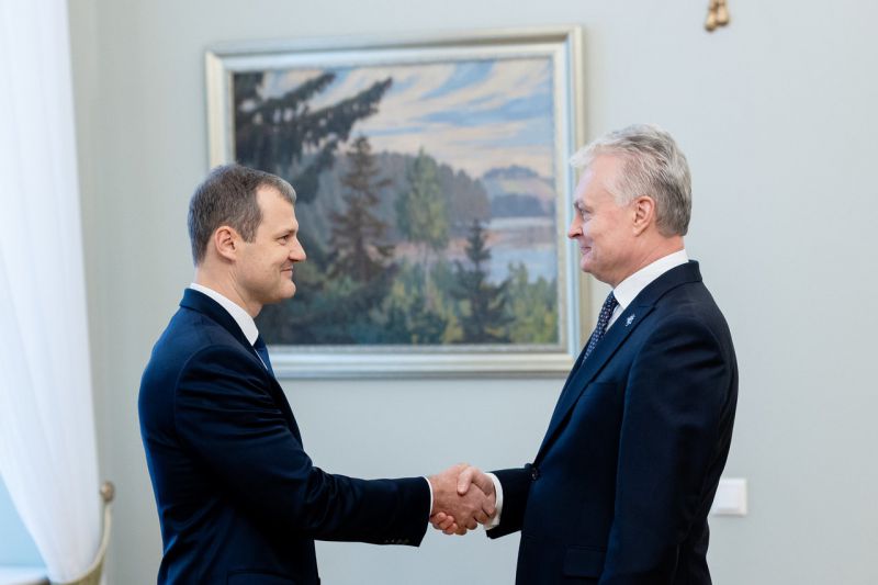 Prezidentas su premjeru aptars mokesčių pakeitimus, pensijų pertvarką, operaciją Pabradėje