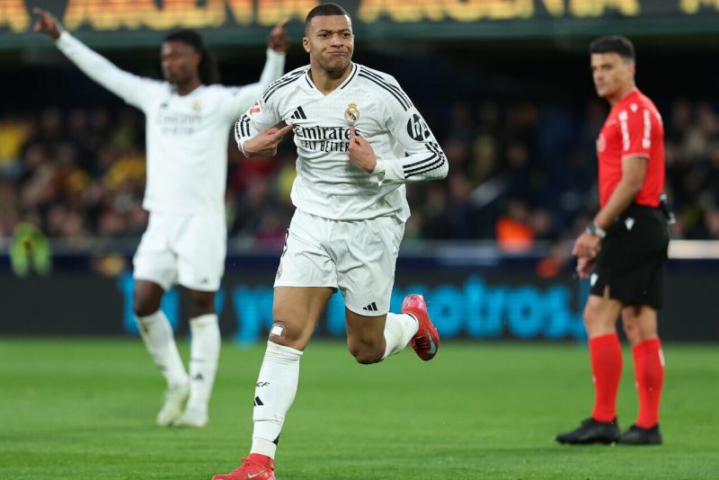 Cristiano Ronaldo rekordą pakartojęs Kylianas Mbappe: „Svarbiausia yra titulai“