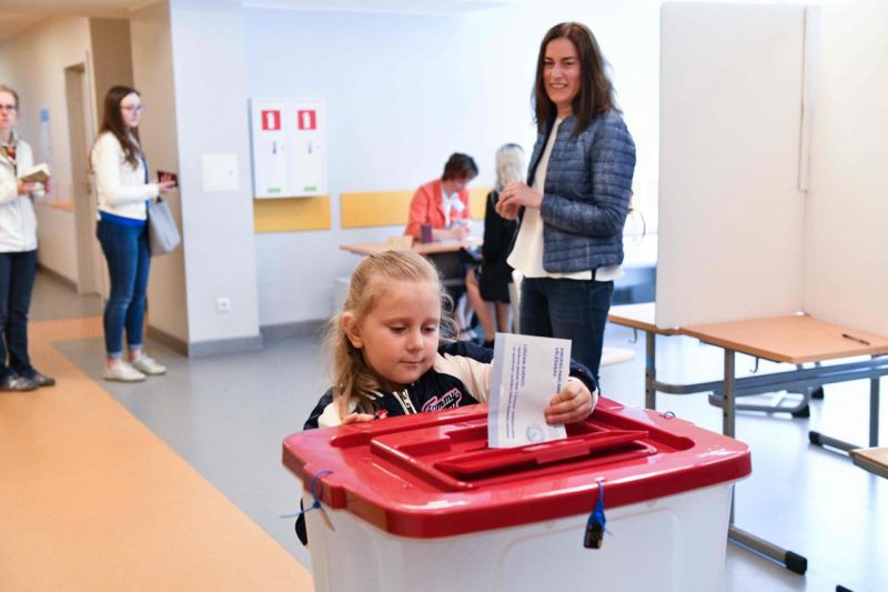 Latvijos rinkimuose daugelyje savivaldybių laimėjo dabar valdžioje esančios politinės jėgos