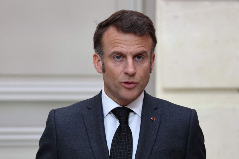 E. Macronas ragina Izraelį nutraukti smūgius Gazos Ruože