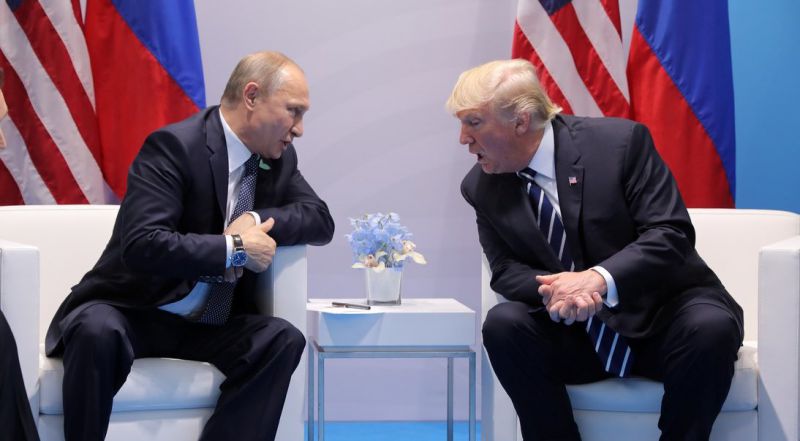 Trumpas planuoja pokalbį su Putinu, grasina ir sankcijomis 