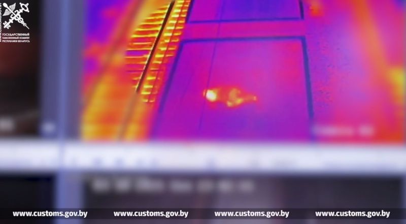 Baltarusija skelbia sulaikiusi JAV pilietį: tariamai slėpėsi krovininio traukinio vagone