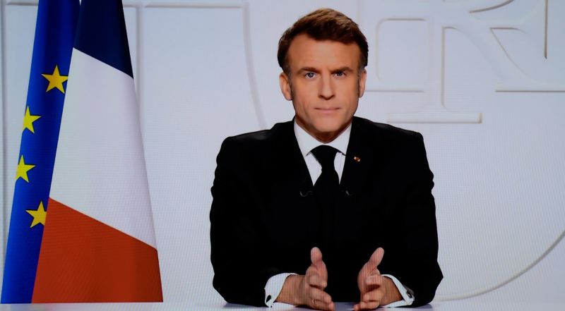 Emmanuelis Macronas per vizitą Vietname paragino išsaugoti teisinę pasaulio tvarką