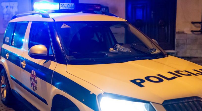 Molėtų rajone iš prekybos centro vyras pavogė alkoholio butelį