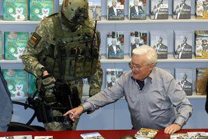 Legendinė A. Čekuolio frazė, nokautavusi sovietų propagandos sunkiasvorį
