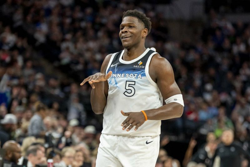 „Timberwolves“ komanda parduota naujiems savininkams