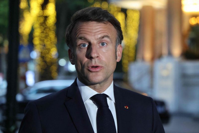 Emmanuelis Macronas išreiškė viltį, kad Donaldo Trumpo pyktis dėl Rusijos virs veiksmais