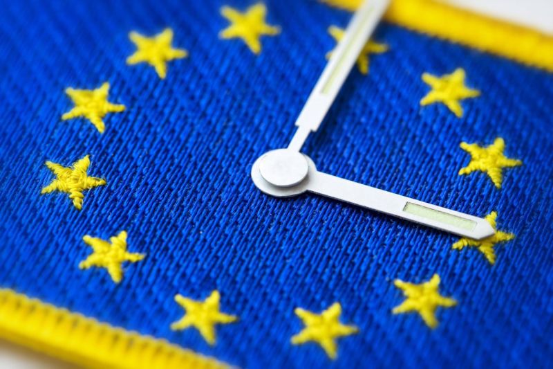 Raginant atsisakyti laiko persukimo, ES neskuba priimti sprendimo