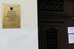 Teismas panaikino sprendimą pašalinti J. Krištaponio paminklą Ukmergėje