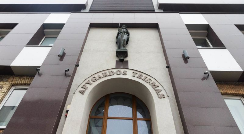 Mažametės sunkiu sužalojimu Raseiniuose kaltinamą vyrą prokuratūra prašo įkalinti 8 metams