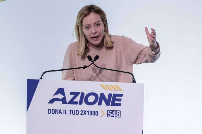 G. Meloni: draudimas M. Le Pen dalyvauti rinkimuose iš milijonų žmonių atima teisę rinktis