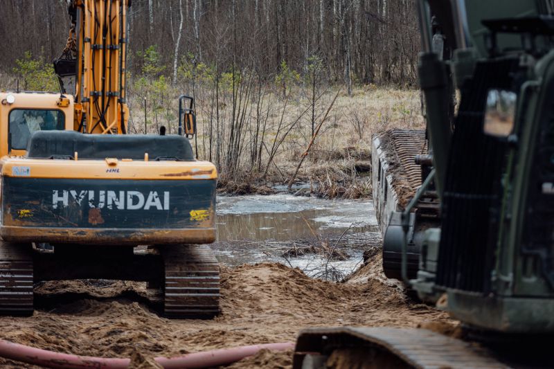 Iš pelkės ištraukus JAV šarvuotį, prokuratūra pradėjo ikiteisminį tyrimą dėl karių mirties