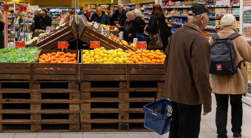„Maxima“ įspėja pirkėjus: tiekėjai nori branginti ne tik mėsą ar žuvį