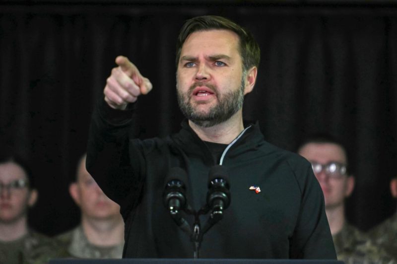 JAV viceprezidentas J.D.Vance&#39;as: Danija nepakankamai investavo į Grenlandiją