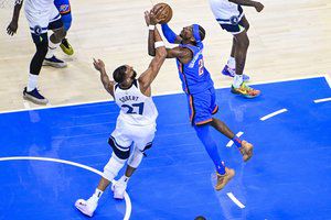 Geriausio NBA žaidėjo prizą atsiėmęs S. Gilgeousas-Alexanderis tempa „Thunder“ į NBA superfinalą