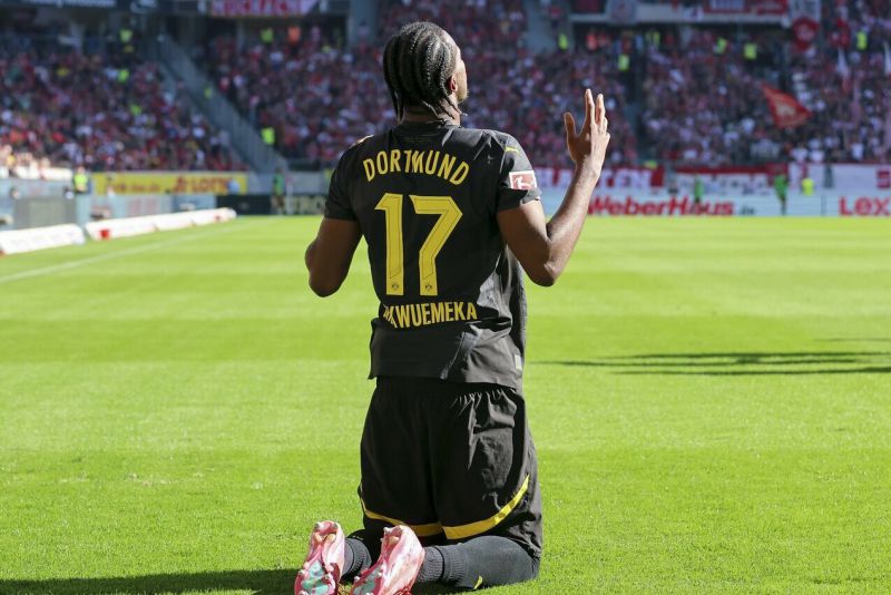 „Bayer“ laimėjo tik per pridėtą laiką, „Borussia“ triuškino varžovus