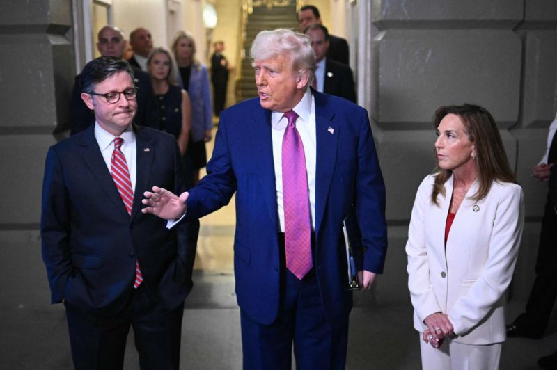 JAV Atstovų Rūmai pritarė Trumpo mokesčių mažinimo įstatymų paketui