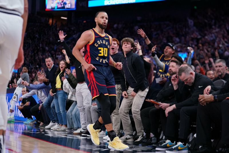 Arti trigubo dublio buvęs Nikola Jokičius neišgelbėjo ekipos nuo Stepheno Curry šou ir nesėkmės