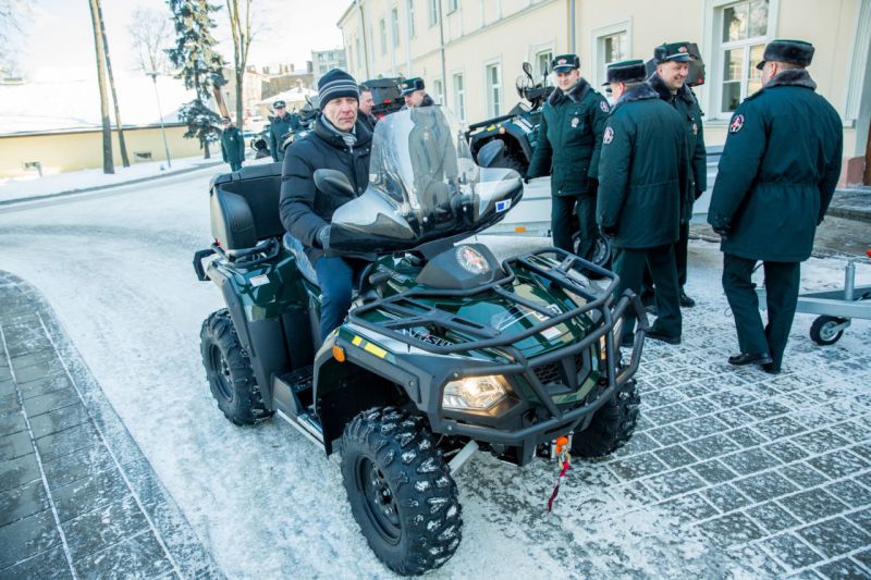 Neringos savivaldybėje su keturračiu apvirto pakrančių apsaugos pareigūnė